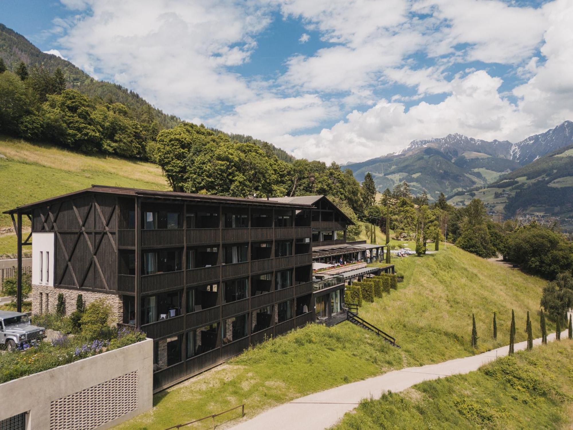 Hotel Kueglerhof Tirolo Exterior photo